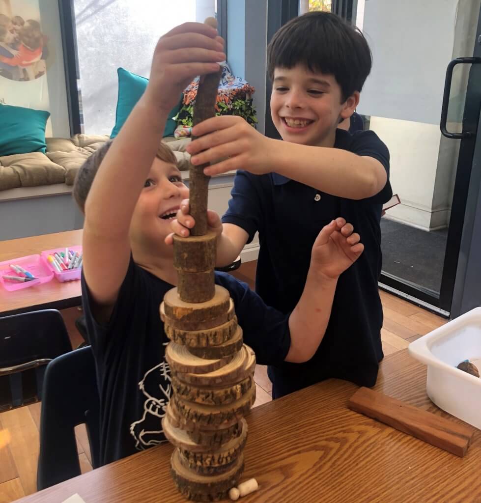 Shorashim (1st graders) building a tower